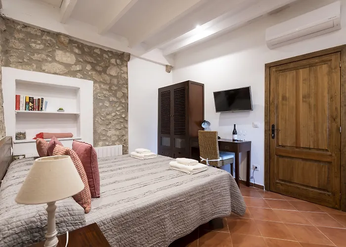 Xicu Hotel